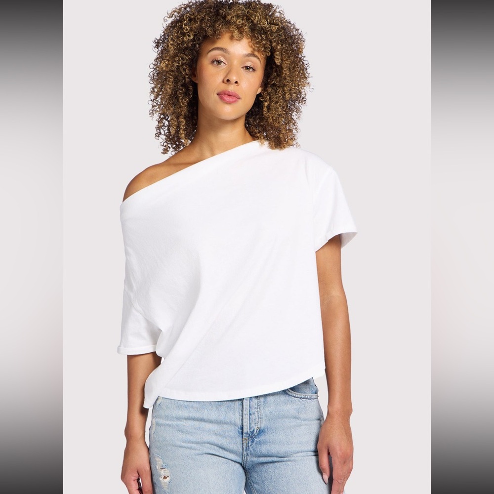 nuuds White Off-Shoulder Short Sleeve Tee